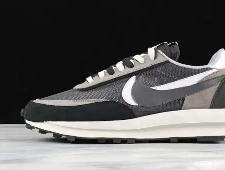 LD White BV0073-001 Waffle Anthracite Sacai Nike Black 0515